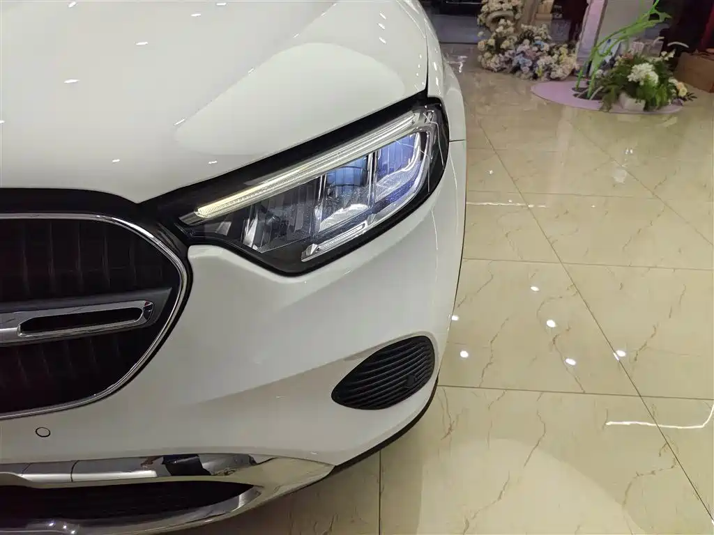 Mercedes-Benz GLC 2023 GLC 260 L 4MATIC Dynamic 7-Seater фото 9