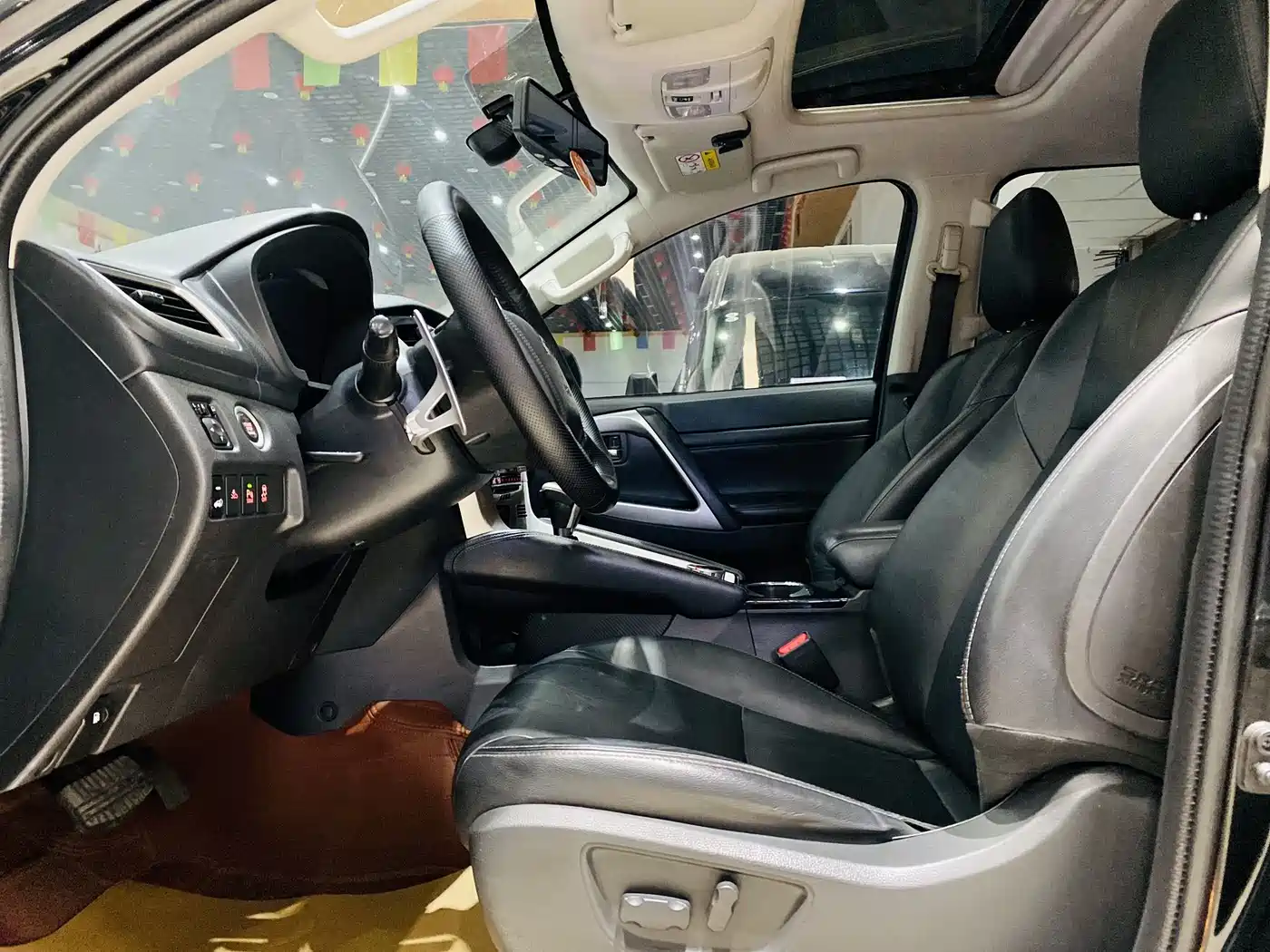 Mitsubishi Pajero Sport (Import) 2020 3.0L Luxury Edition фото 10