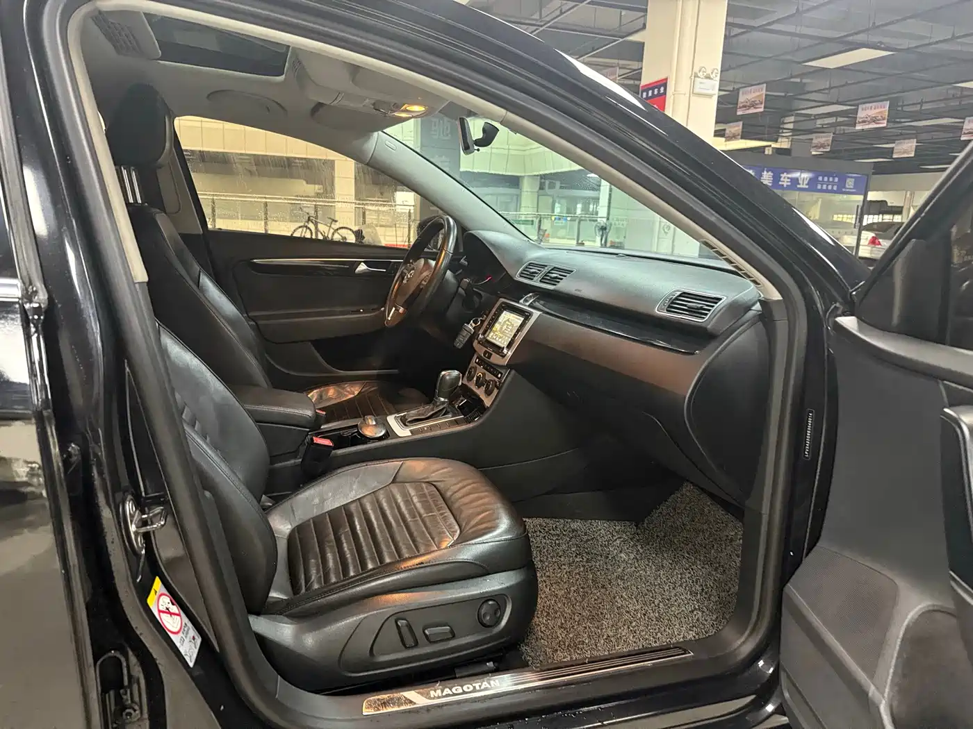 Volkswagen Magotan 2013 1.8TSI Luxury фото 13