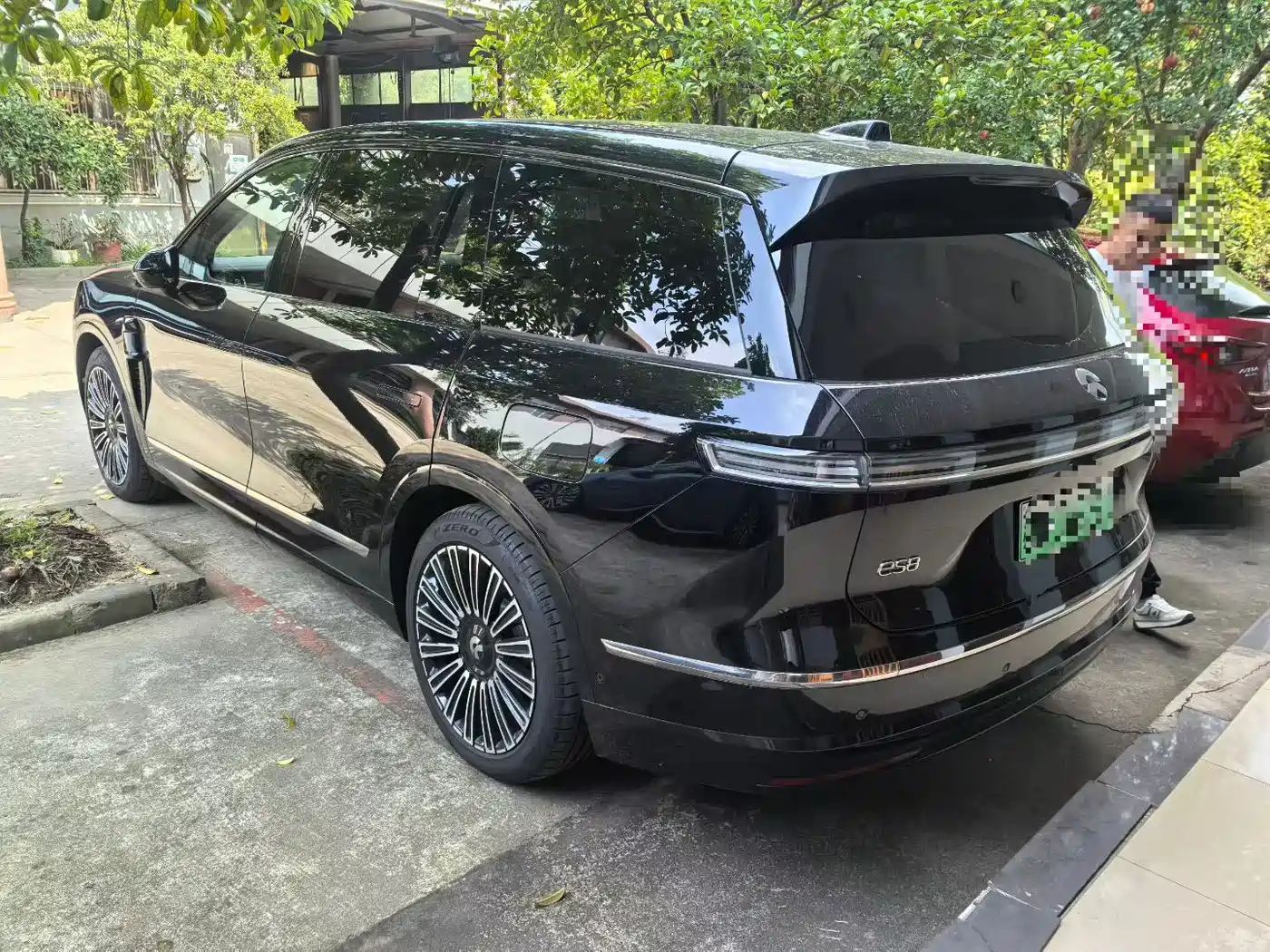 NIO ES8 2026 2025 Model 6-Seat Executive Luxury Edition