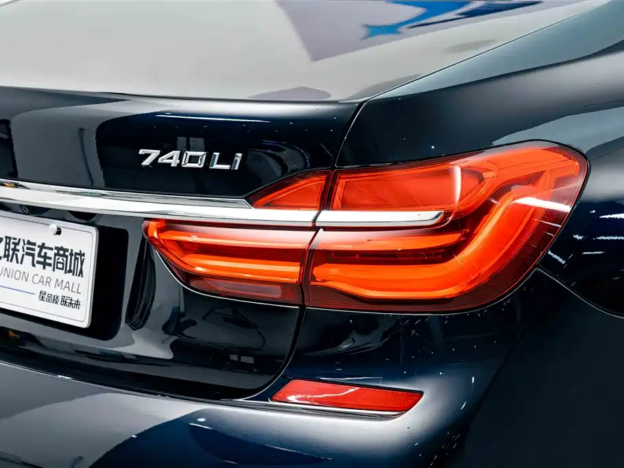 BMW 7 Series 2018 740Li xDrive Premium Type M Sport Package фото 8