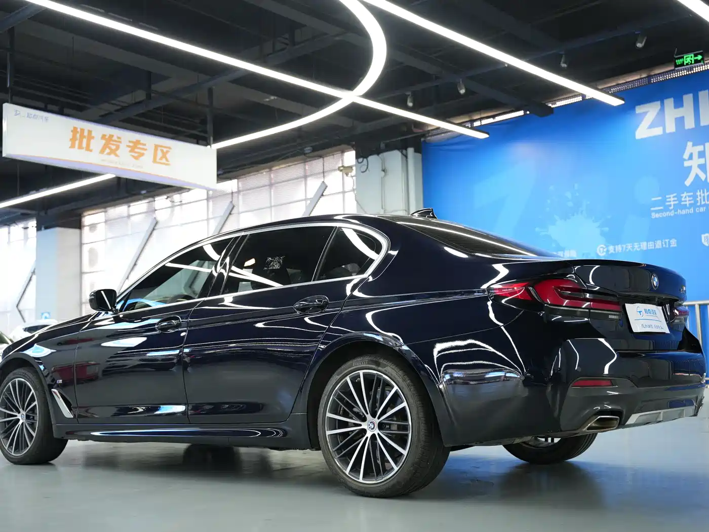 BMW 5 Series 2022 Facelift 530Li Leading M Sport Package фото 23