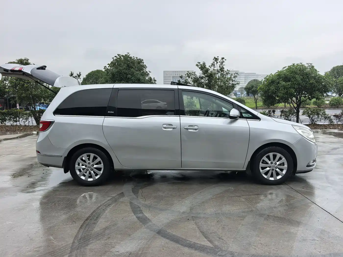 Buick GL8 2013 2.4L CT Luxury Business Comfort Edition фото 9