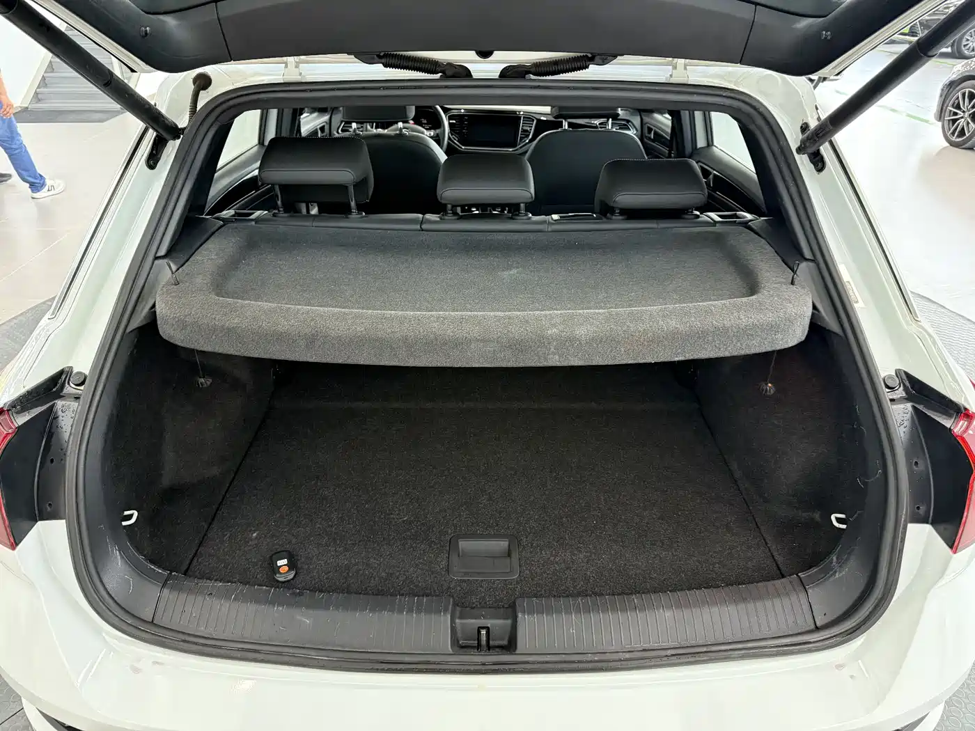 Volkswagen T-ROC 2021 Facelift 280TSI DSG 4WD Luxury Smart Connect Edition фото 16