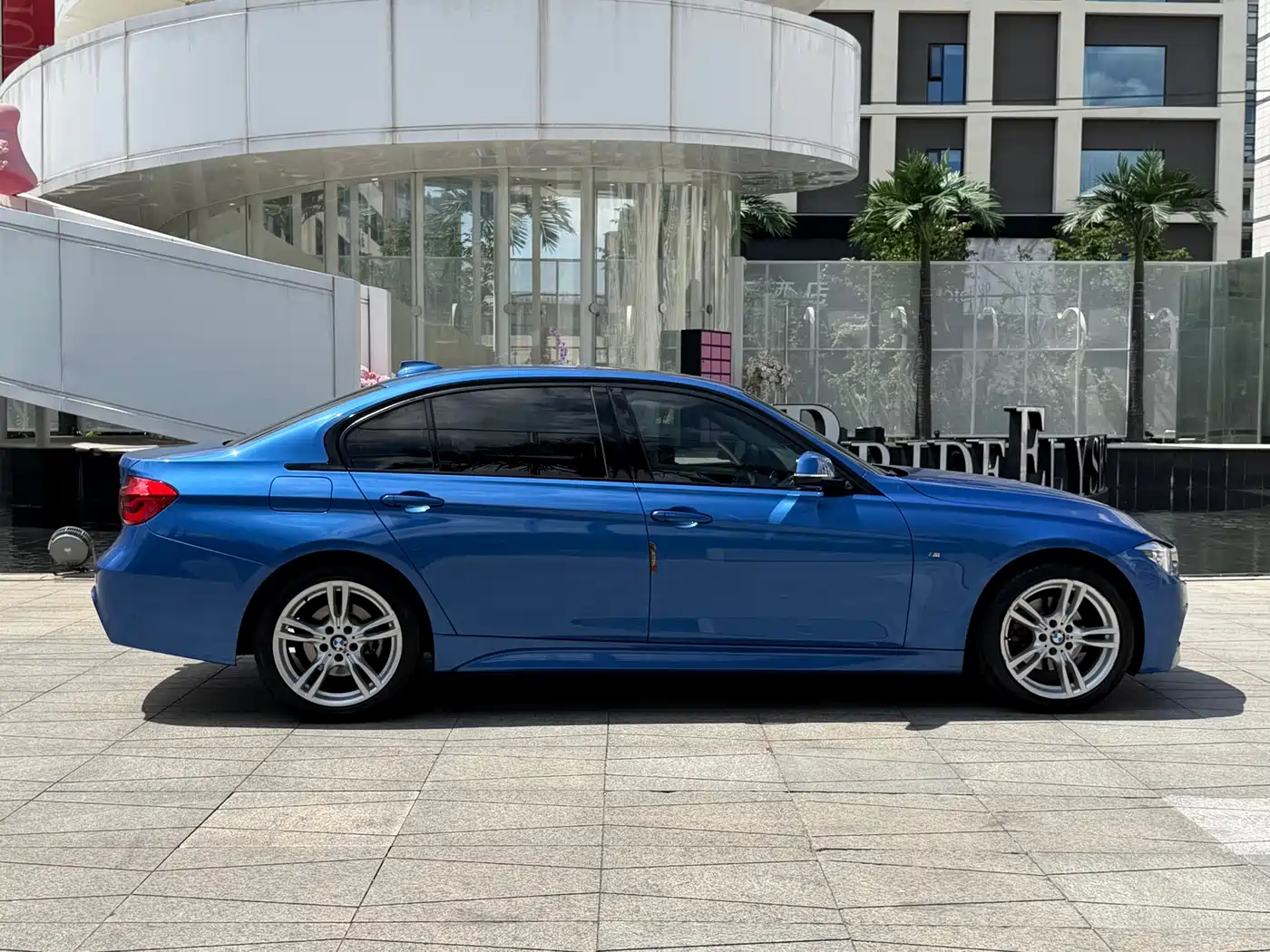 BMW 3 Series 2019 320Li M Luxury Package фото 4