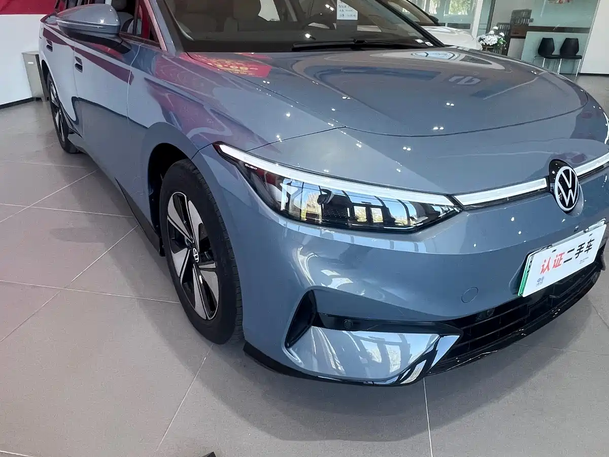 VOLKSWAGEN ID.7 VIZZION