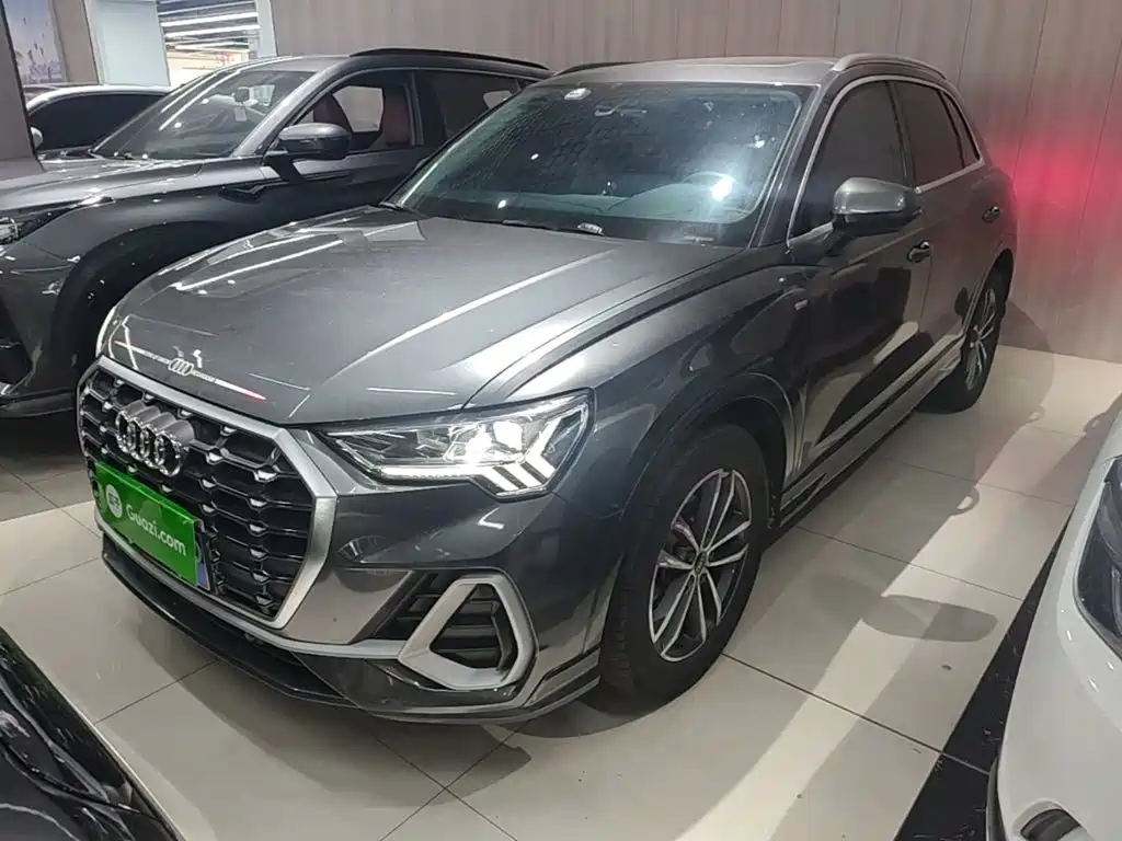 Audi Q3 2023 2022 35 TFSI Progressive Dynamic