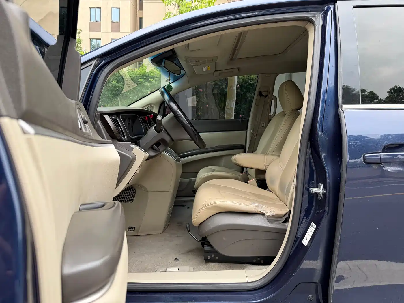 Buick GL8 2013 2.4L CT Luxury Business Comfort Edition фото 6