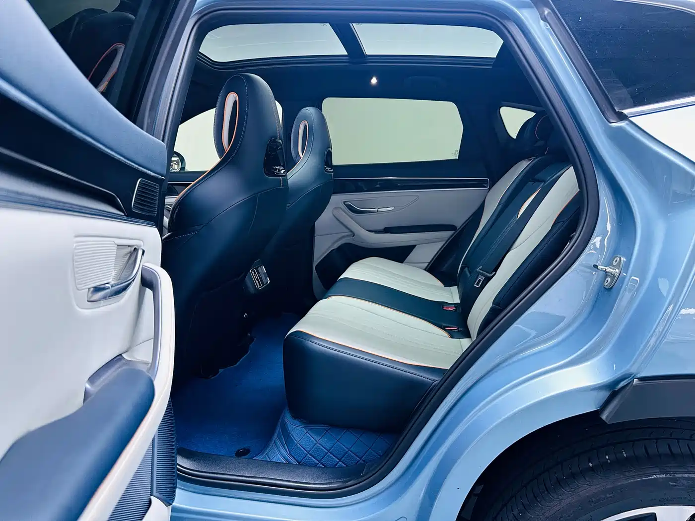 BYD Song PLUS PHEV 2024 Glory Edition DM-i 110km Flagship фото 9
