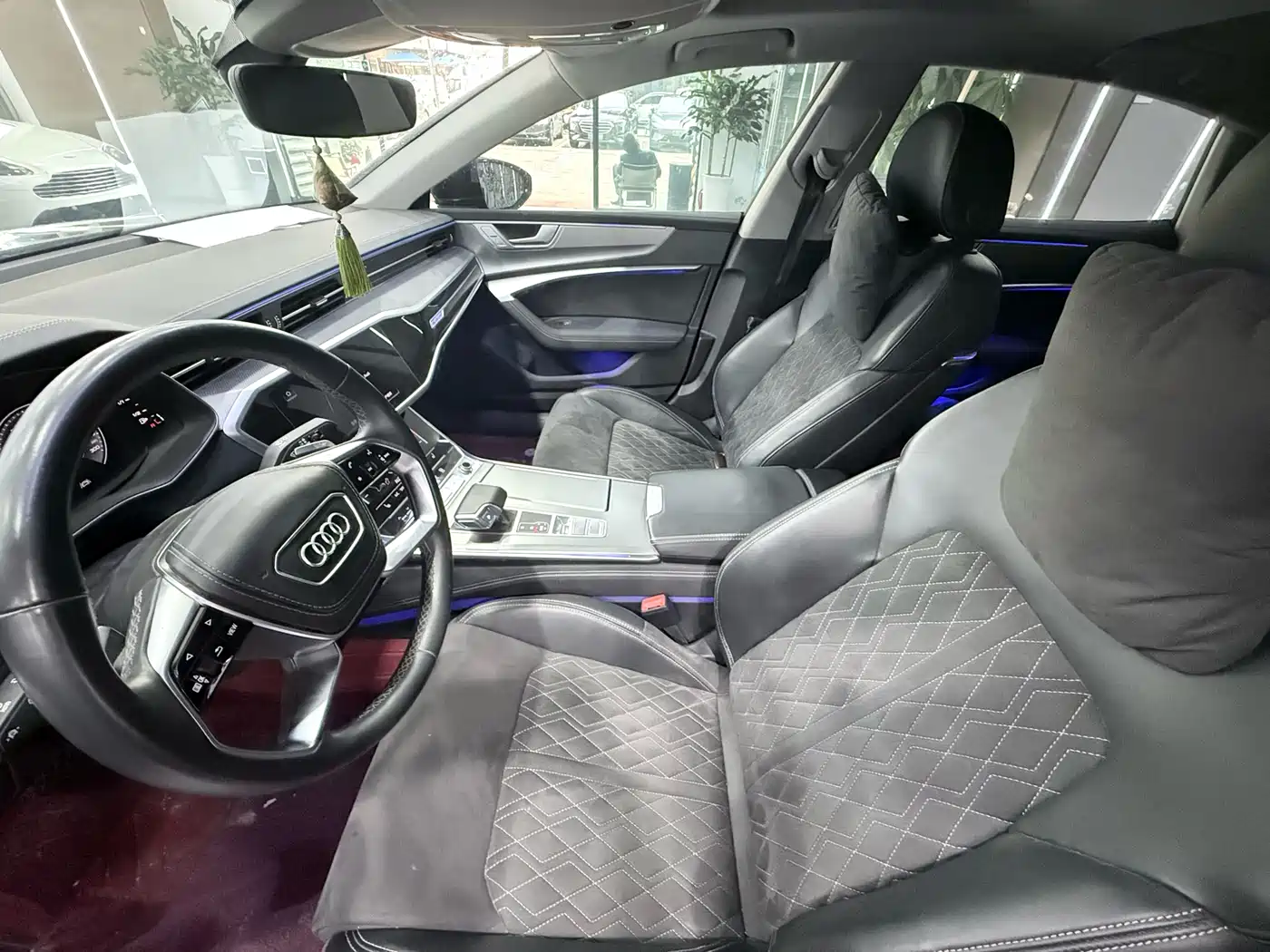 Audi A7L 2024 45 TFSI quattro Premium Luxury фото 4