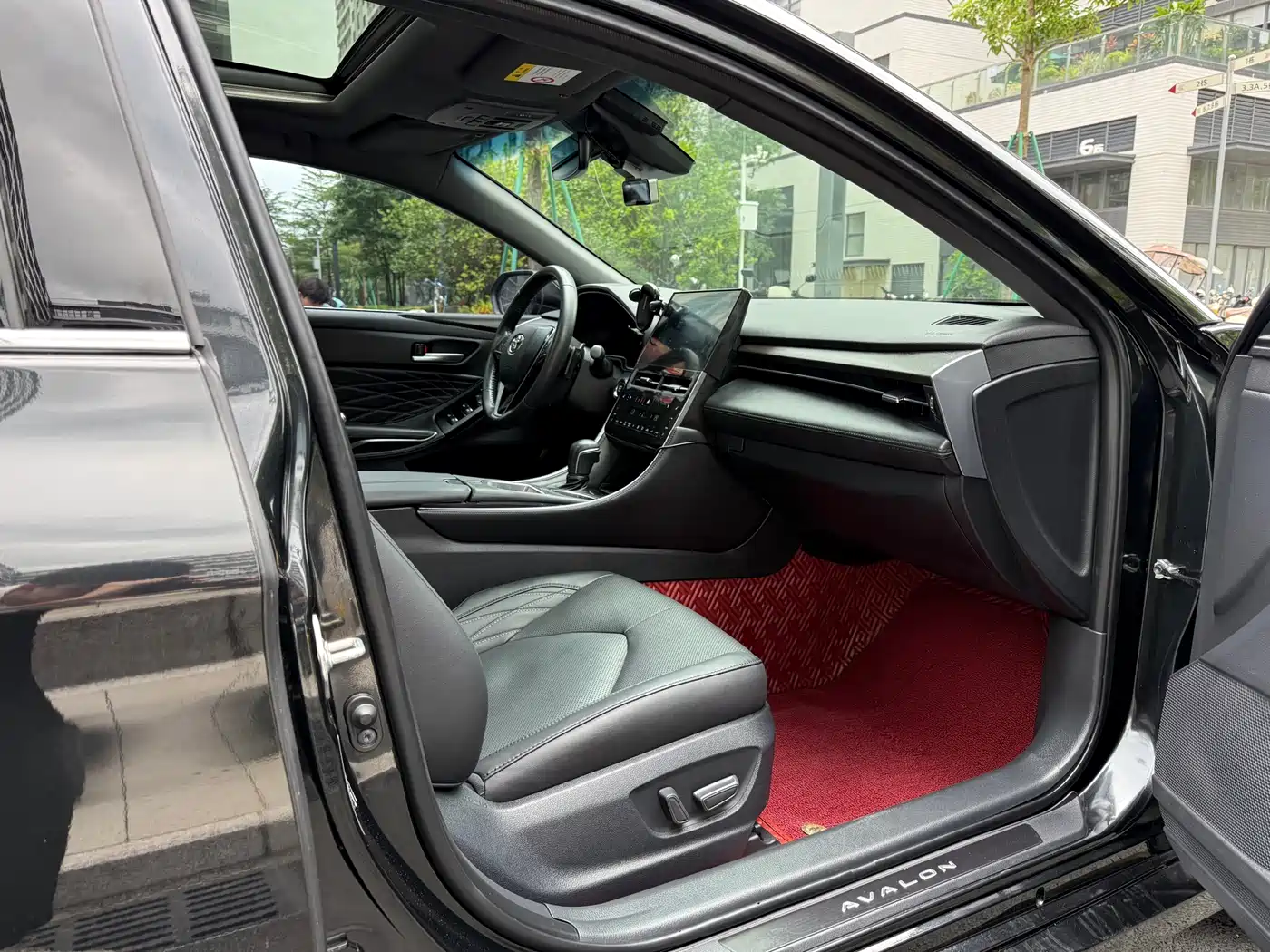 Toyota Avalon 2023 2.5L Touring Premium Edition фото 10