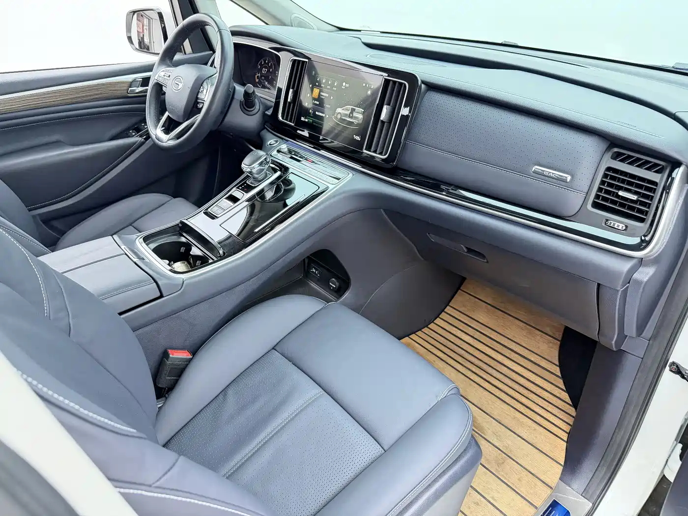 GAC Trumpchi Trumpchi M8 2021 Leading Show Series 390T Premium Edition фото 18