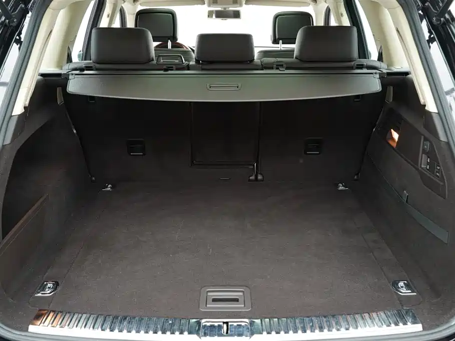 Volkswagen Touareg 2011 3.0TSI Comfort фото 29