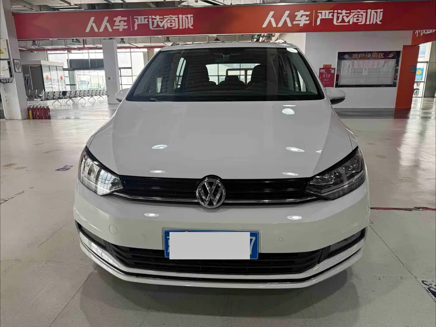 Фото 2 - Volkswagen Touran