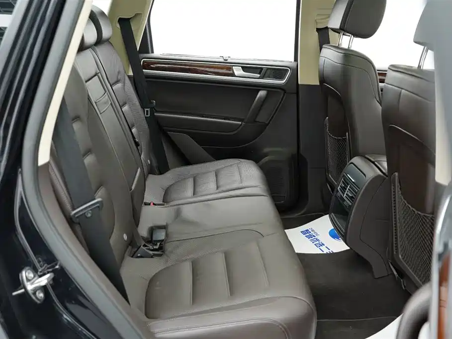 Volkswagen Touareg 2011 3.0TSI Comfort фото 21