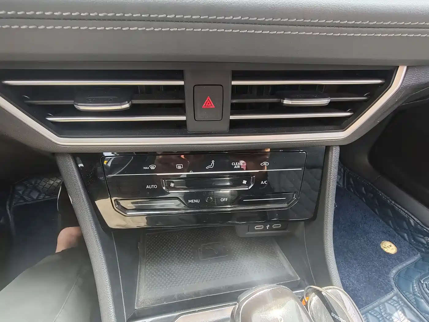 Volkswagen Sagitar 2023 Model Year 280TSI DSG Surpass Edition фото 10