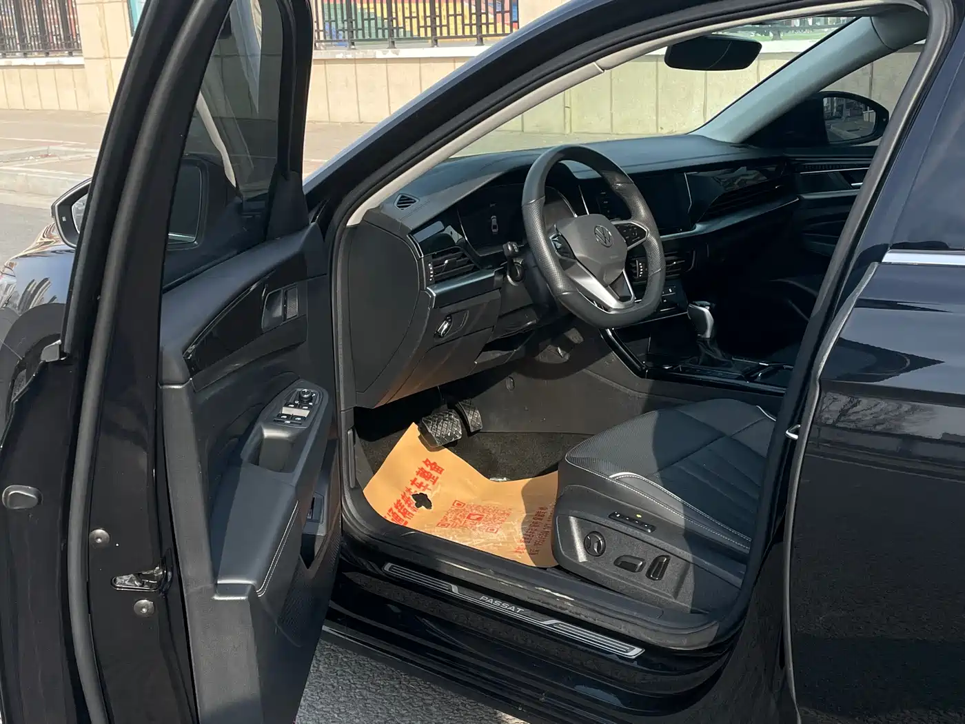 Volkswagen Passat 2025 Outstanding 380TSI Starlight Dragon Soaring Edition фото 4