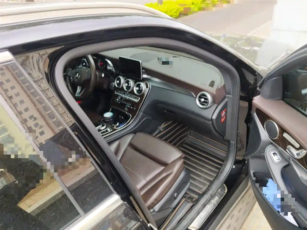 Mercedes-Benz GLC 2018 GLC 260 4MATIC Luxury фото 22