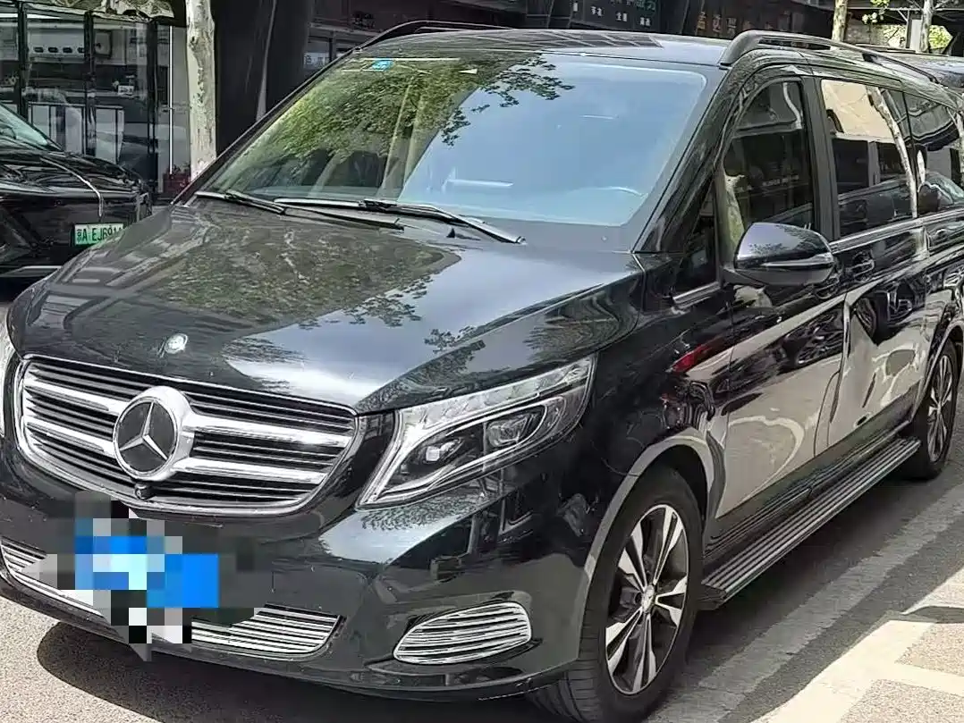 Mercedes-Benz V-Class 2017 Model V 260 L Premium Extended Edition фото 11
