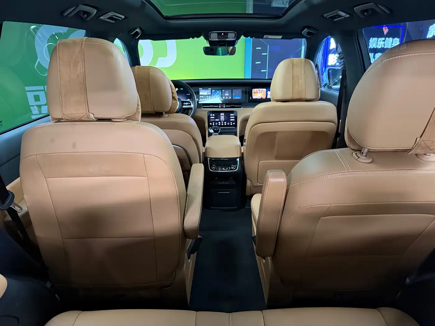 Фото 20 - Li Auto Li ONE