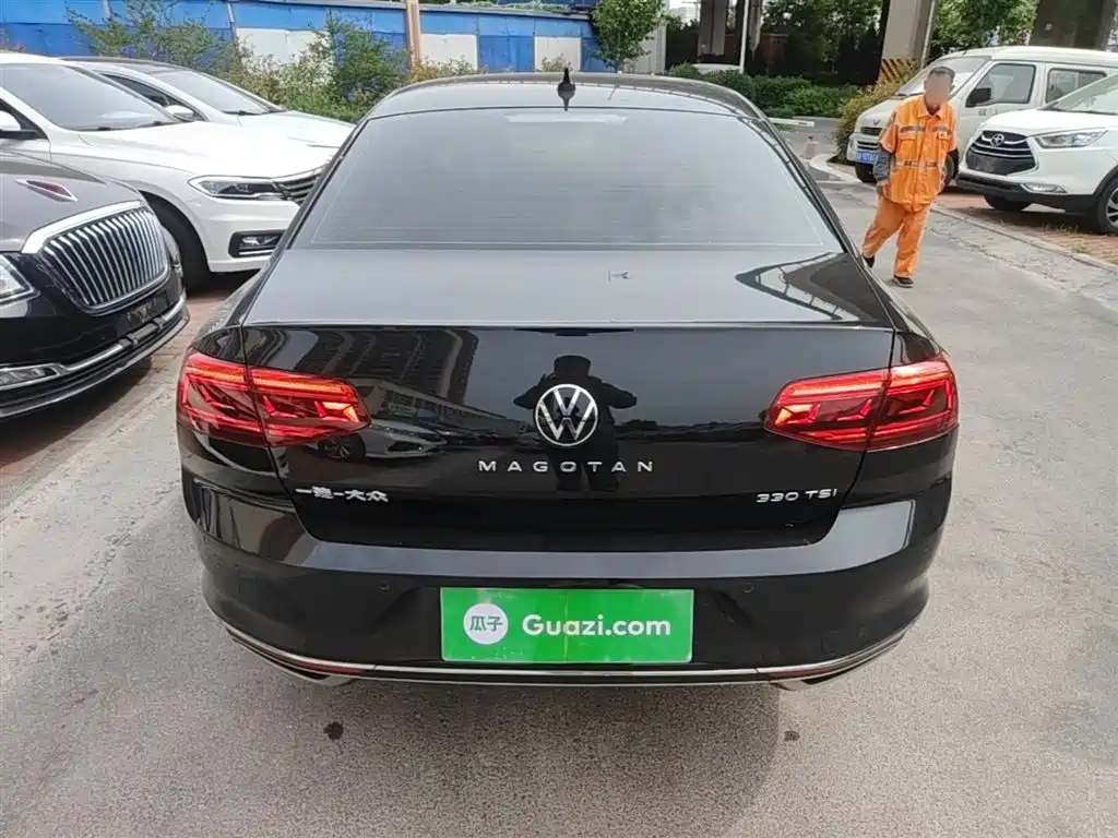 VOLKSWAGEN MAGOTAN