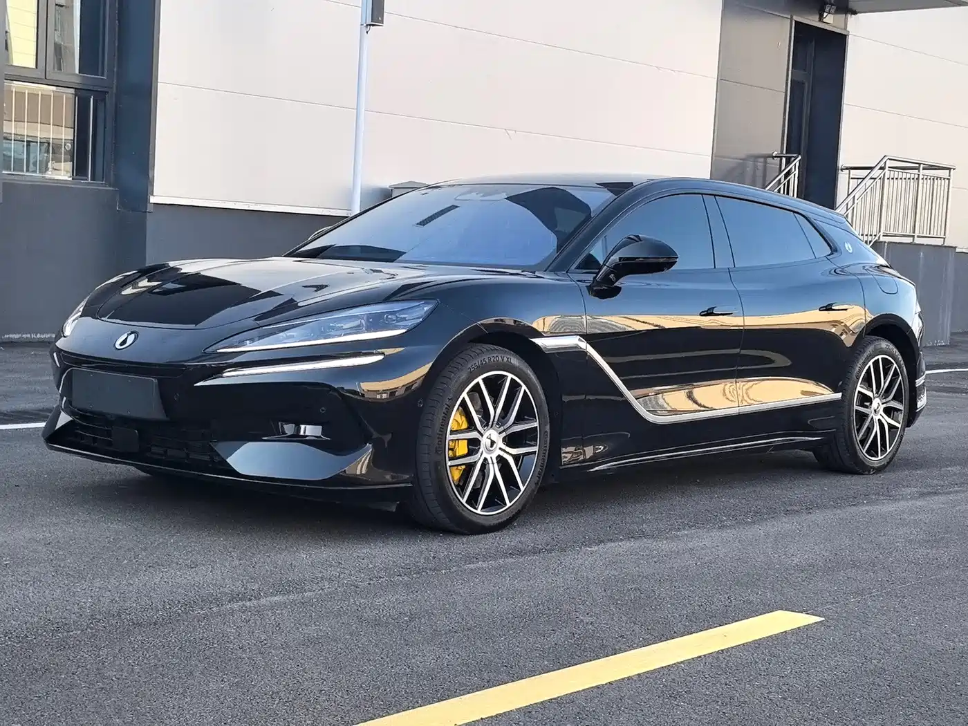 Denza Z9GT 2024 Model 1100 AWD Max Edition