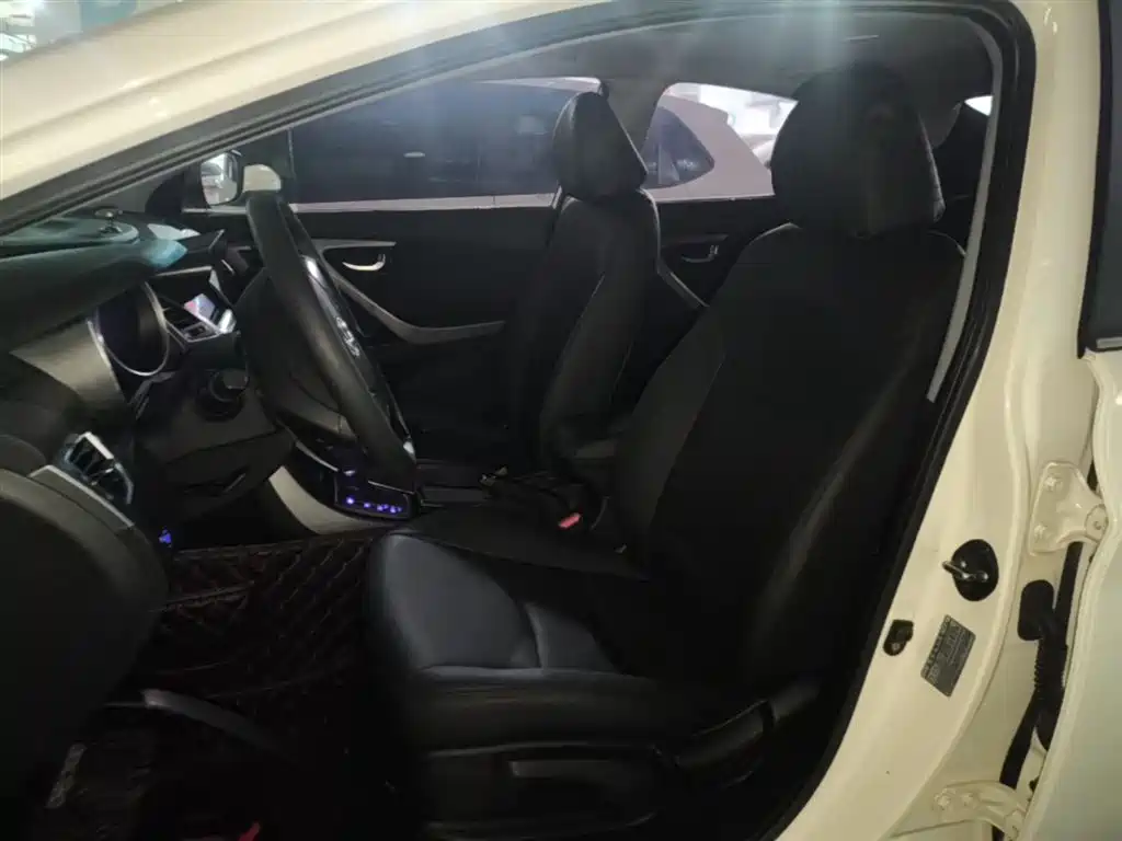 Hyundai Langdong 2015 1.6L Auto Premium фото 15