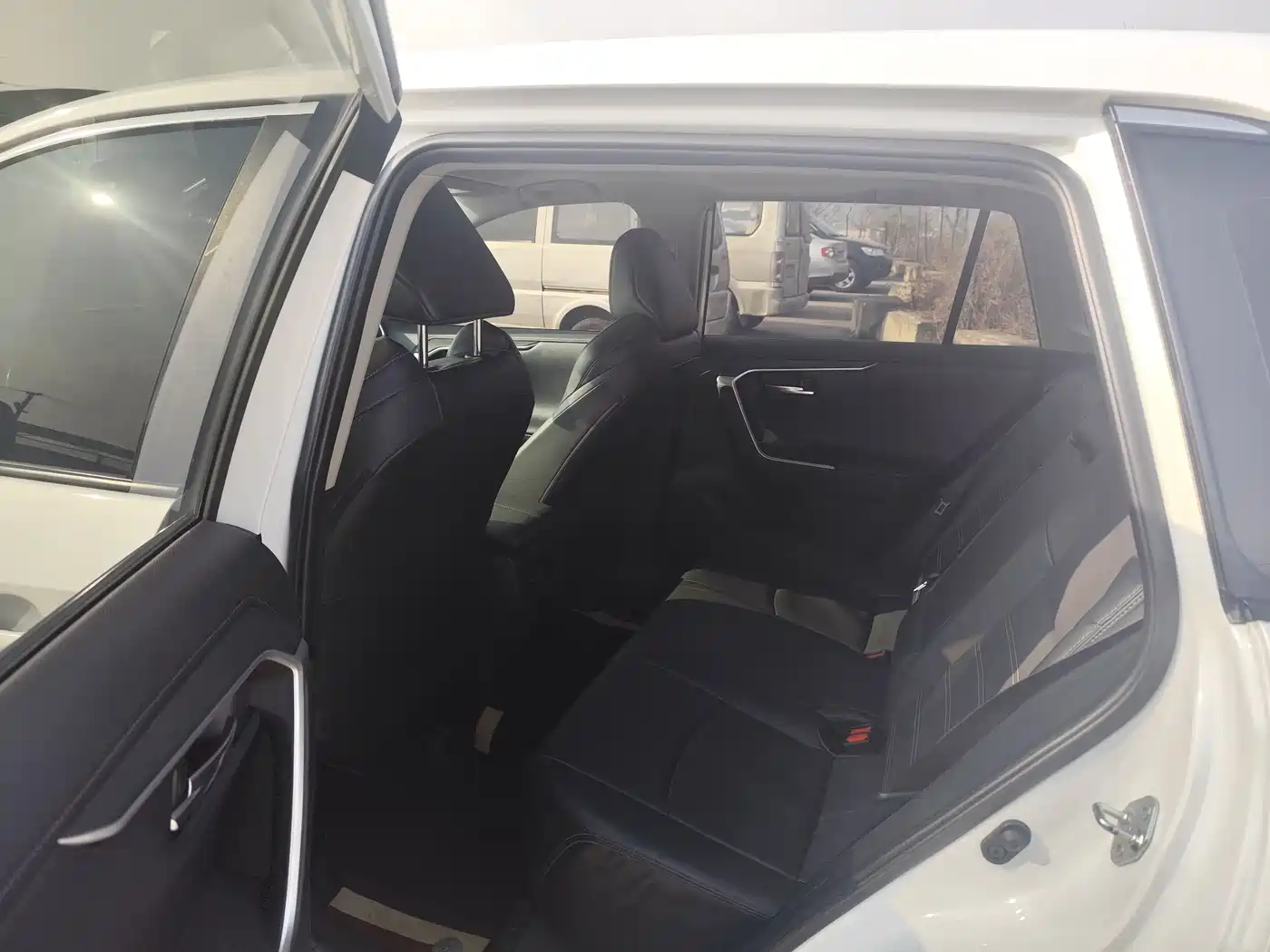 Toyota Wildlander 2022 2.0L CVT AWD Luxury Edition фото 10