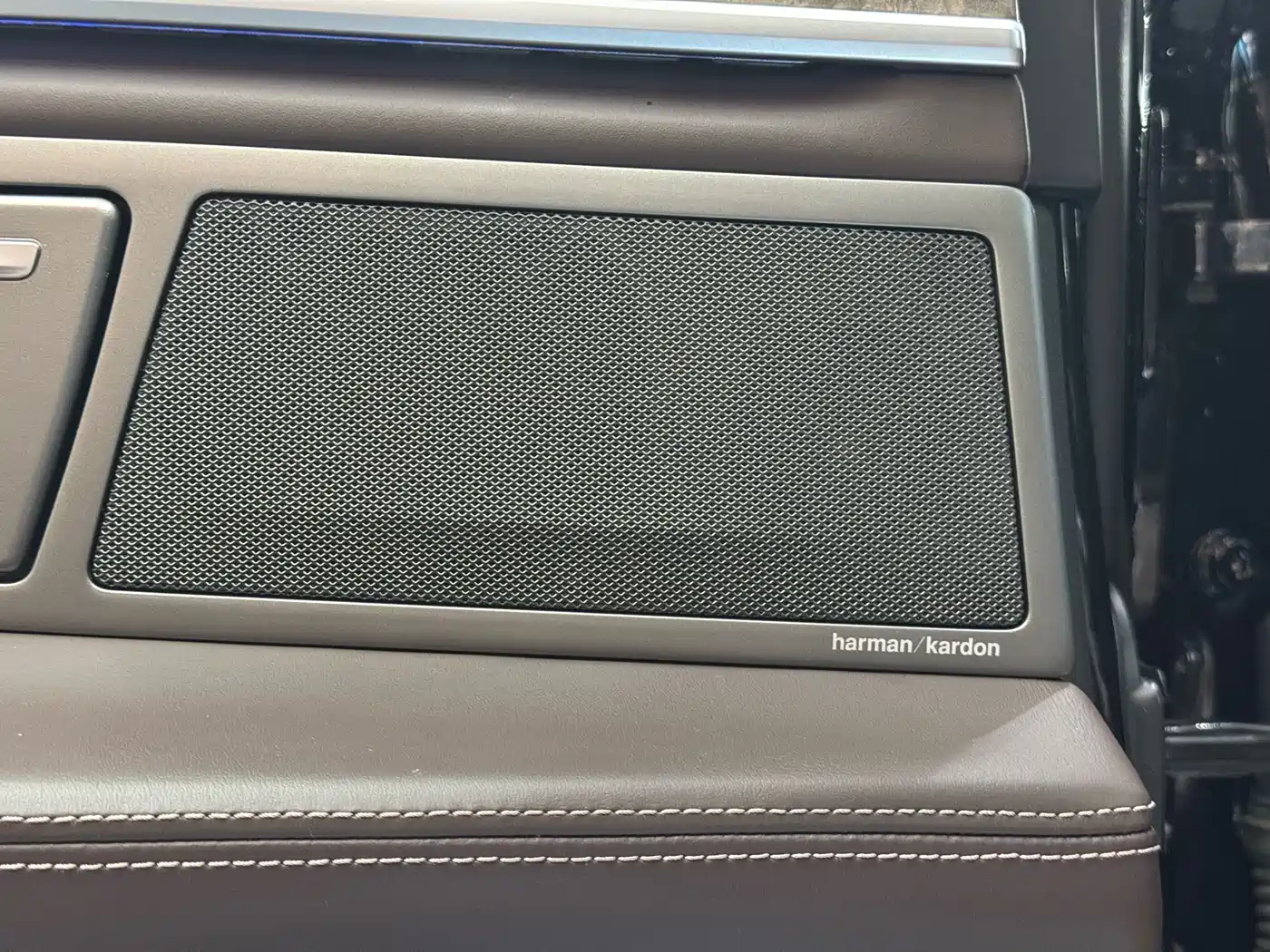 BMW 7 Series 2019 740Li Leading Luxury Package фото 13