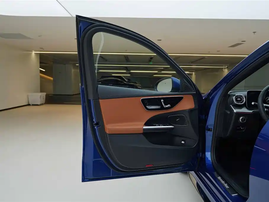Mercedes-Benz C-Class 2022 Facelift C 260 L Sport фото 17