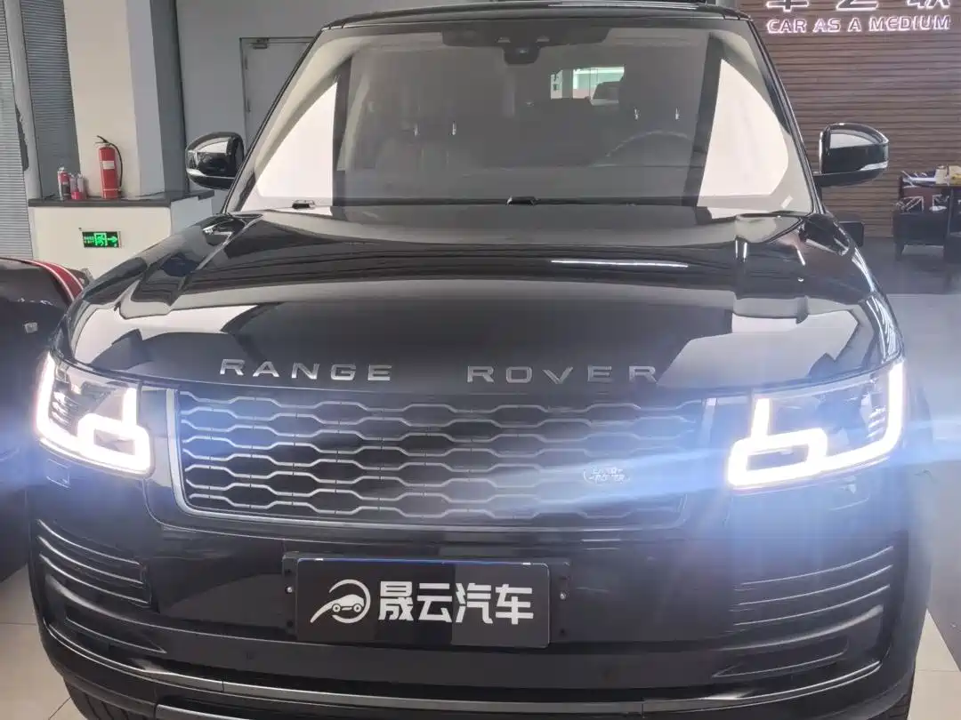 Land Rover Range Rover 2019 3.0 SCV6 Heritage Edition фото 2