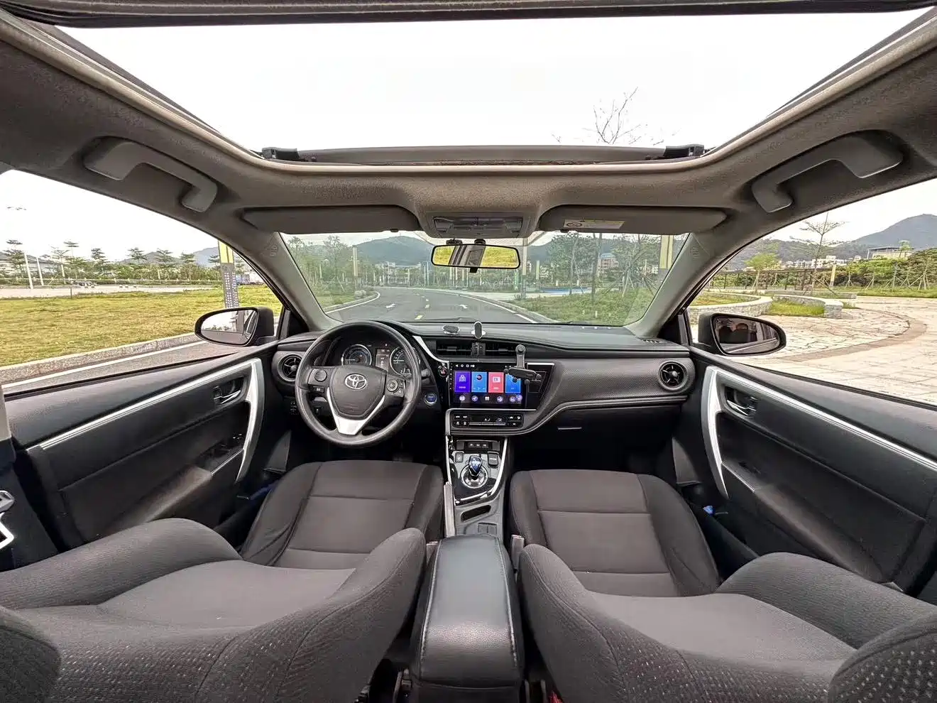 Toyota Levin 2017 Facelift Hybrid 1.8H GS E-CVT Elite Sunroof Edition China V фото 23