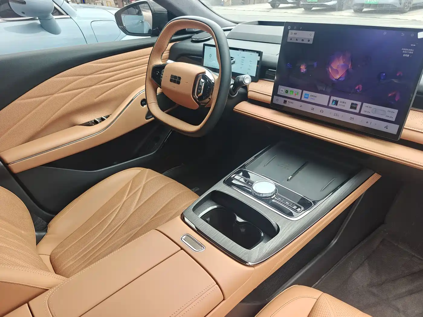 Geely Galaxy Galaxy Xingyao 8 2025 130km EM-P Explorer Edition фото 12