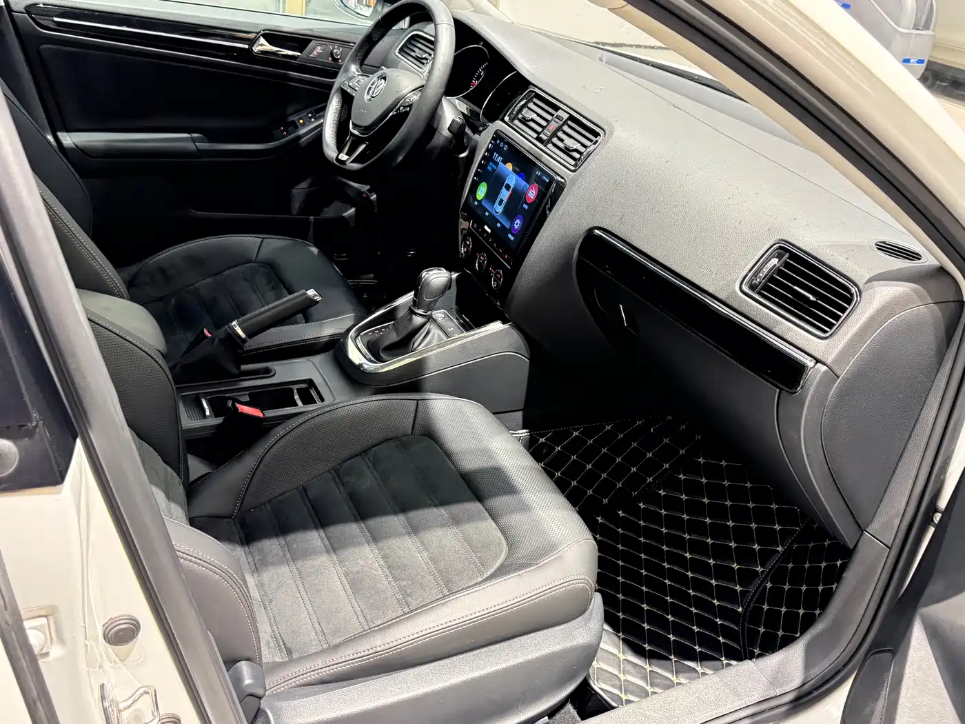 Volkswagen Sagitar 2018 280TSI DSG Luxury фото 16