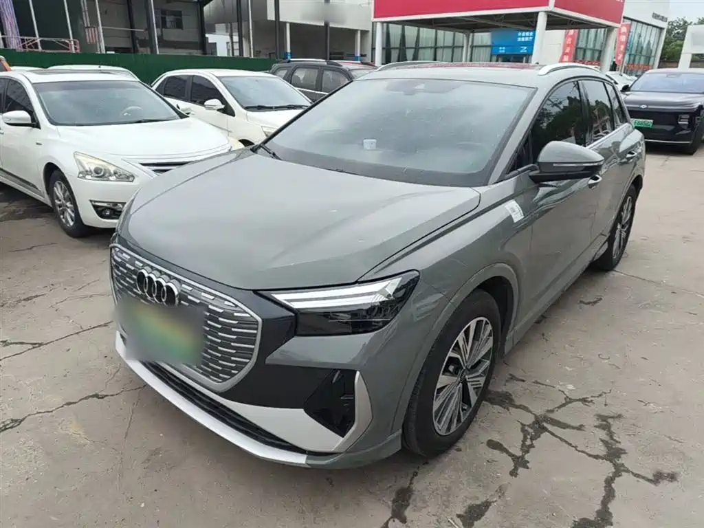 Audi Q4 e-tron 2023 40 e-tron Pioneer Edition