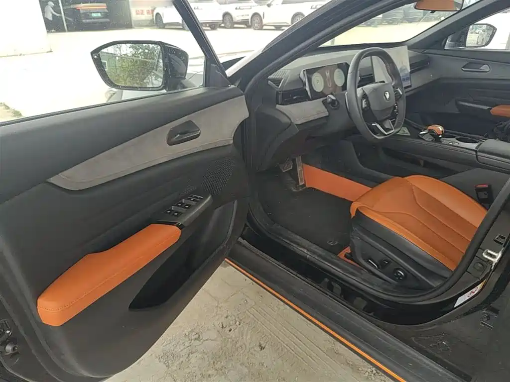 CHANGAN UNI-V
