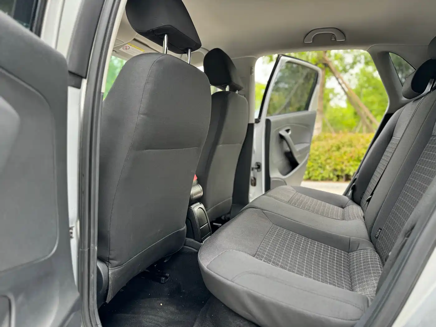 Volkswagen Polo 2014 1.6L Automatic Comfort Edition фото 7