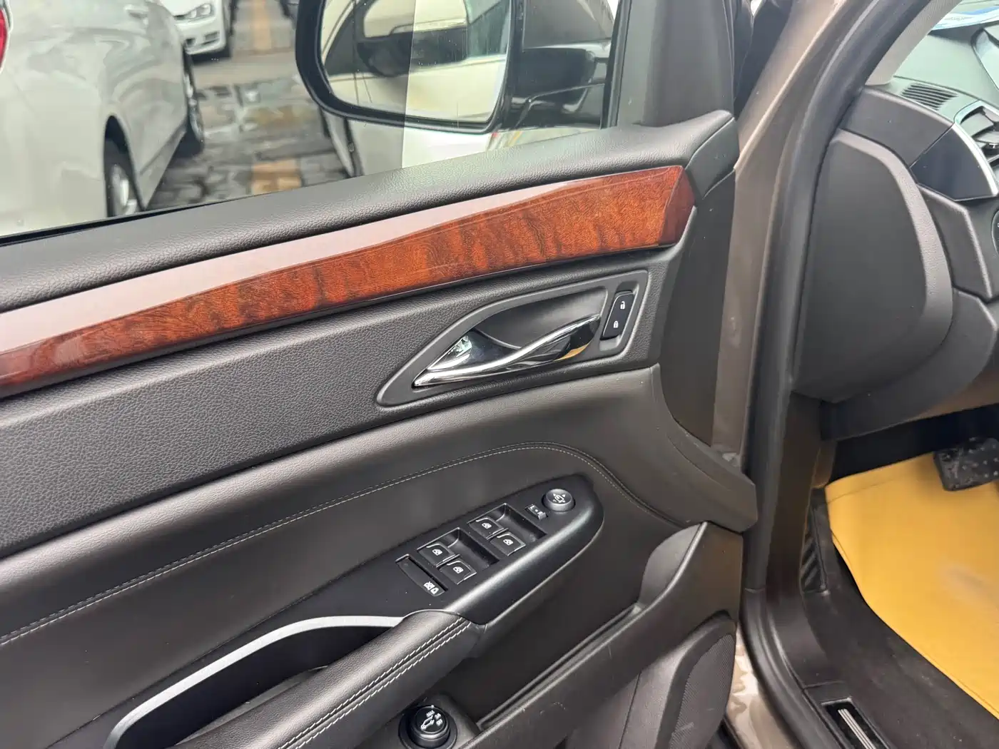 Cadillac SRX 2015 2014 3.0L Luxury Model