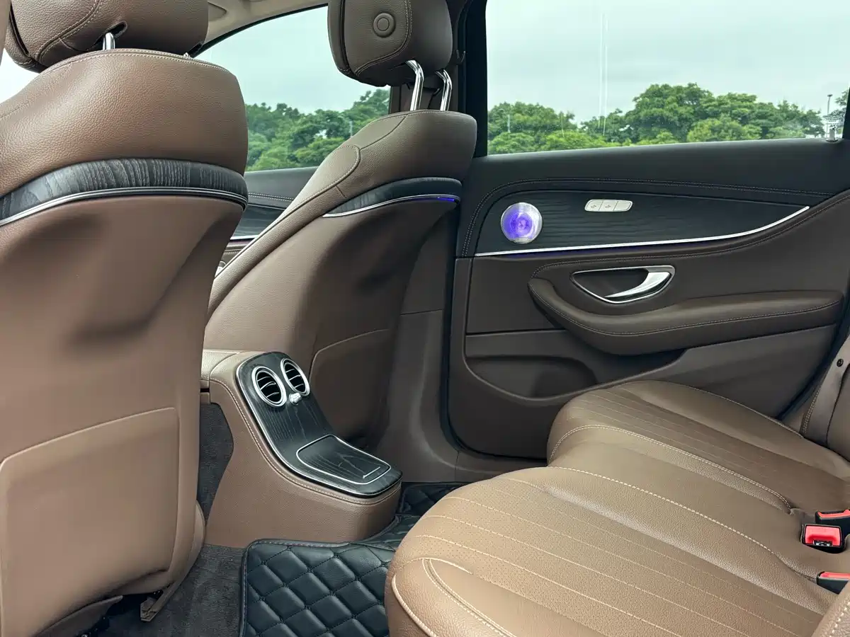 Mercedes-Benz E-Class New Energy 2022 E 350 e L Plug-in Hybrid Sedan фото 9