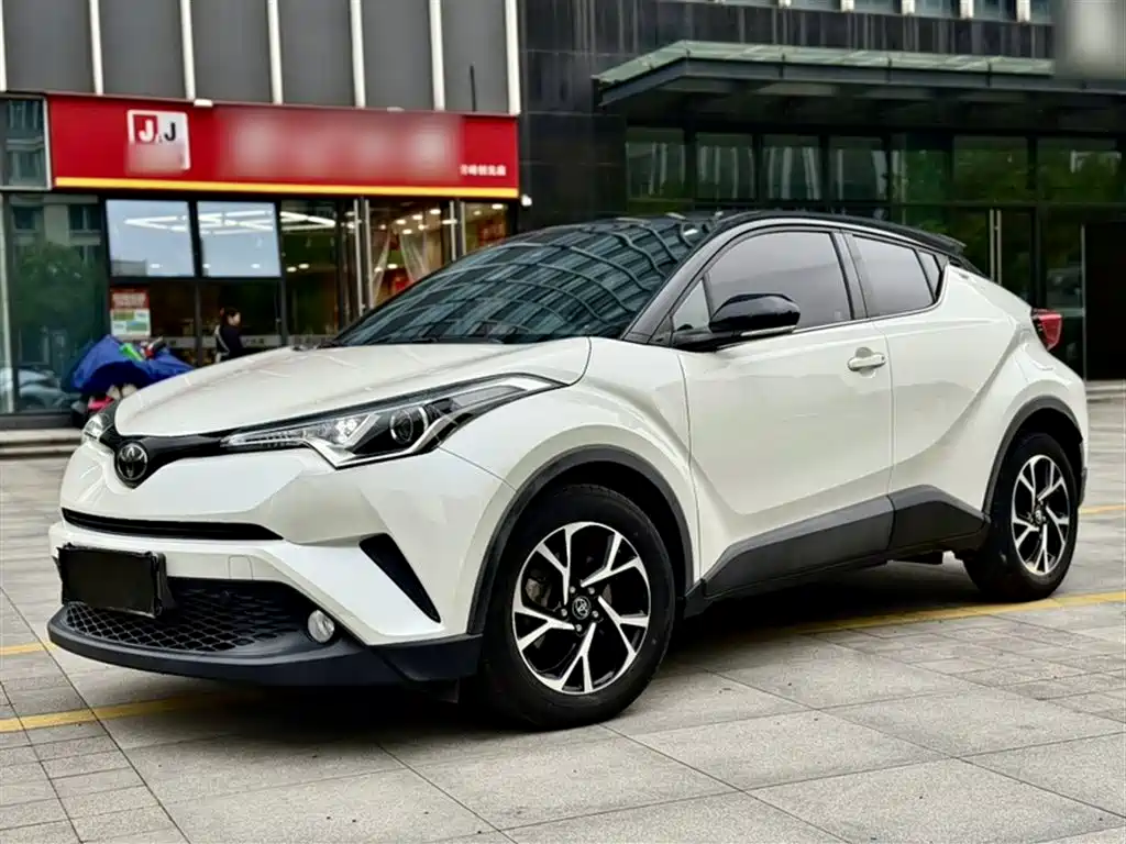 Toyota C-HR 2020 Model 2.0L Leading