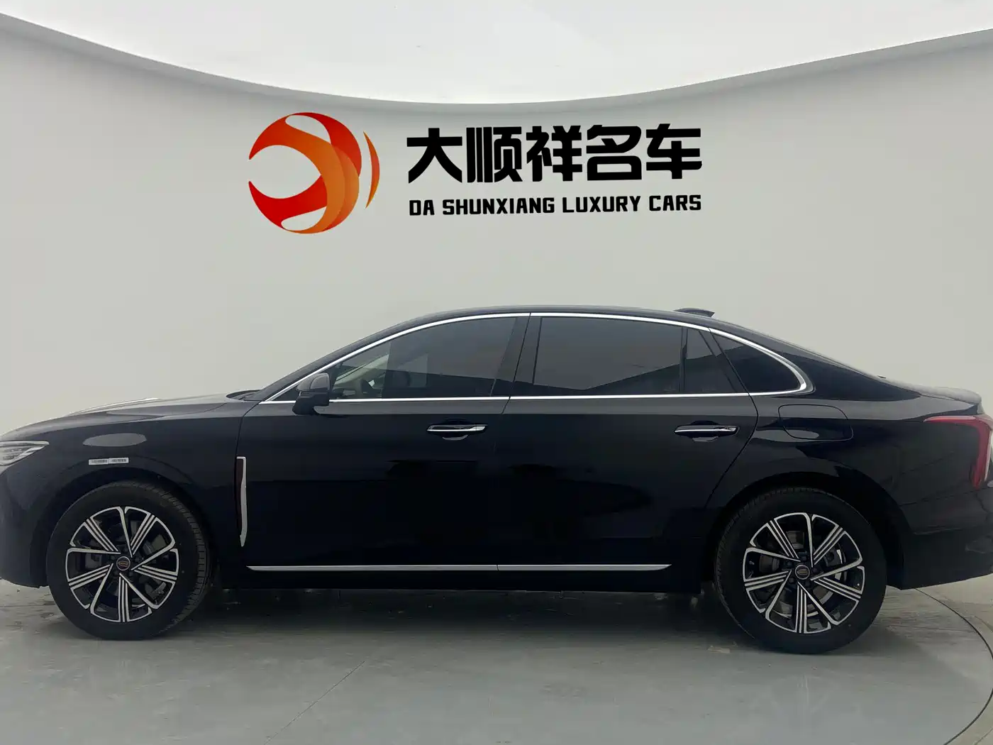 Hongqi H5 PHEV 2025 130 Super Hybrid Edition фото 3