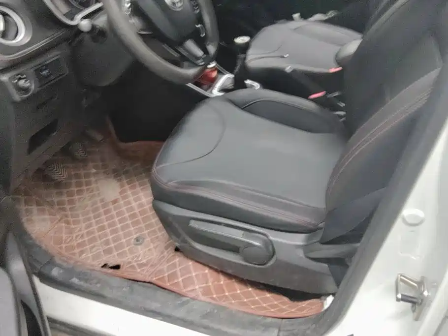 Zhonghua V3 2016 2016 1.5L Manual Comfort