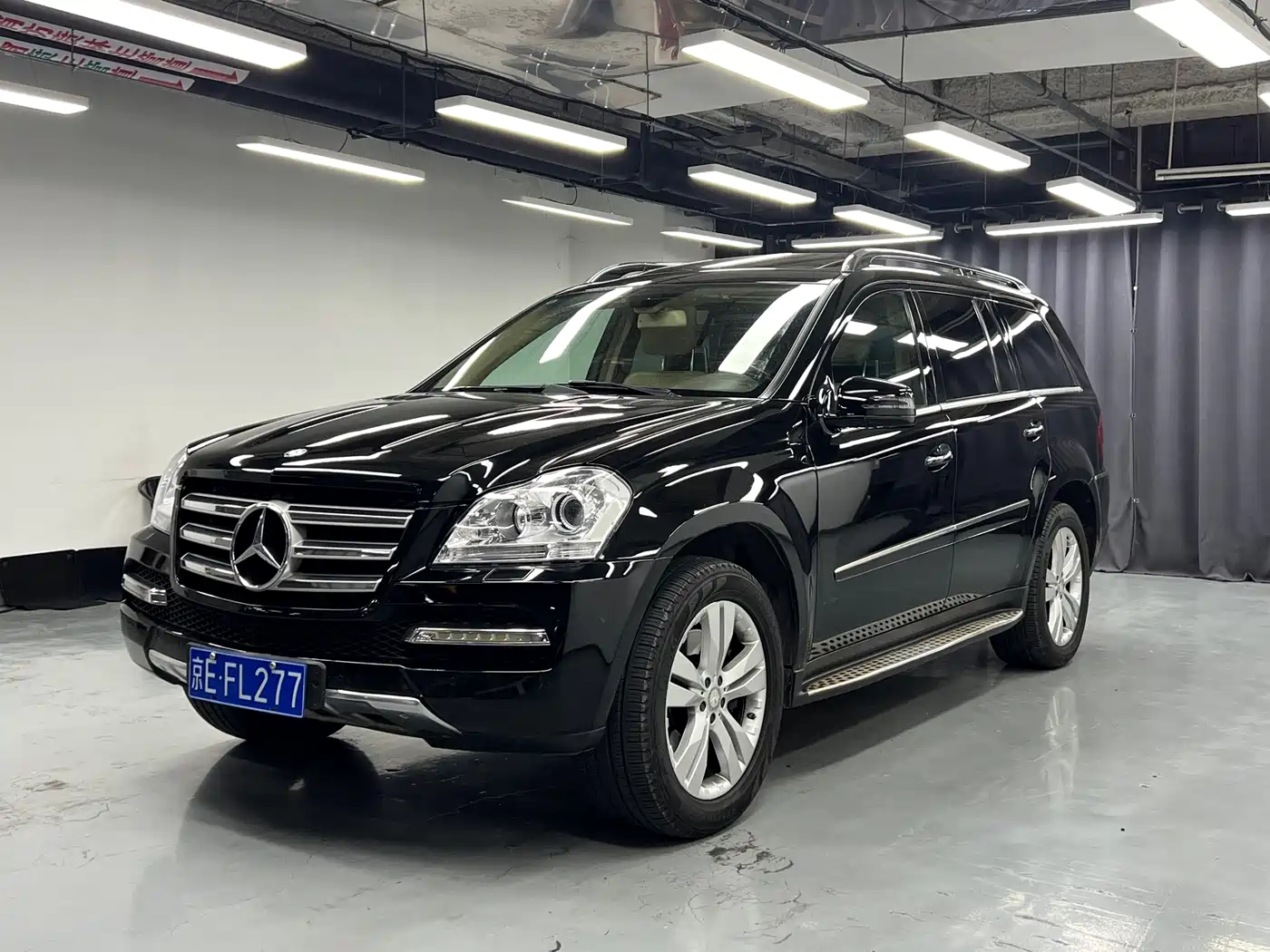Mercedes-Benz GL-Class 2011 GL 450 4MATIC Premium