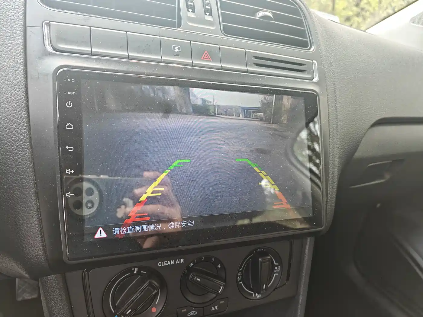 Volkswagen Polo 2016 1.4L Automatic Trend фото 15