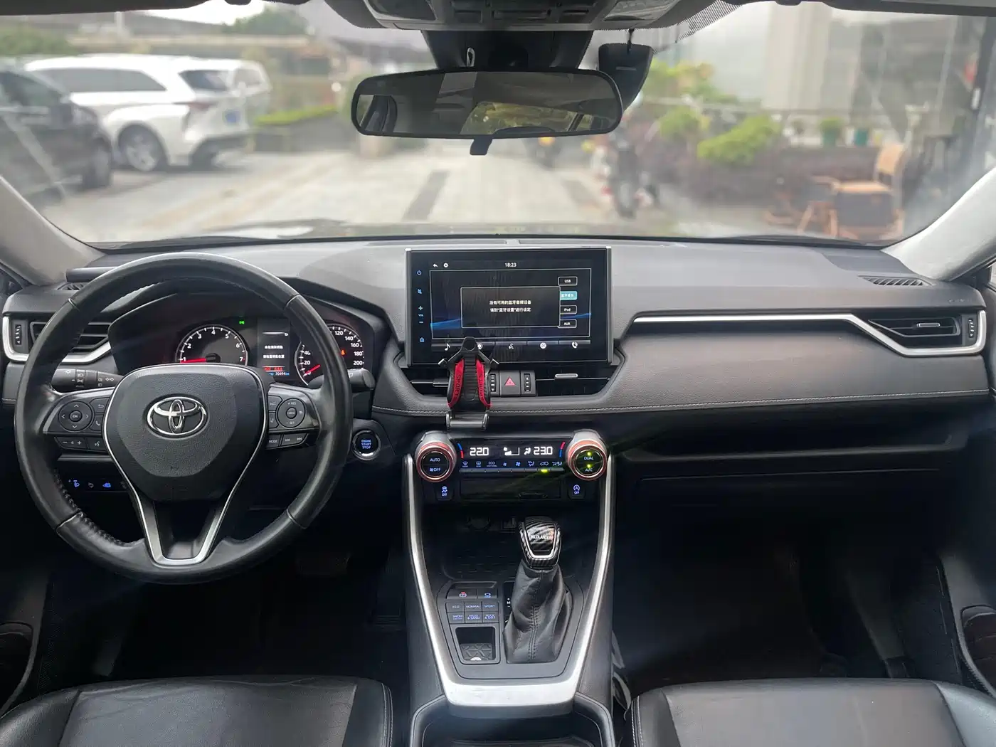 Toyota Wildlander 2021 2.0L CVT 4WD Luxury Edition фото 16