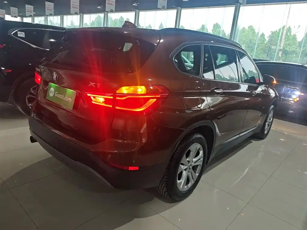 BMW X1 2016 sDrive18Li Premium Model фото 6