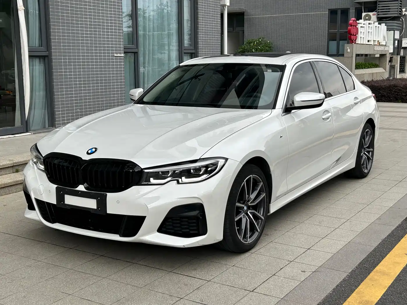 BMW 3-SERIES