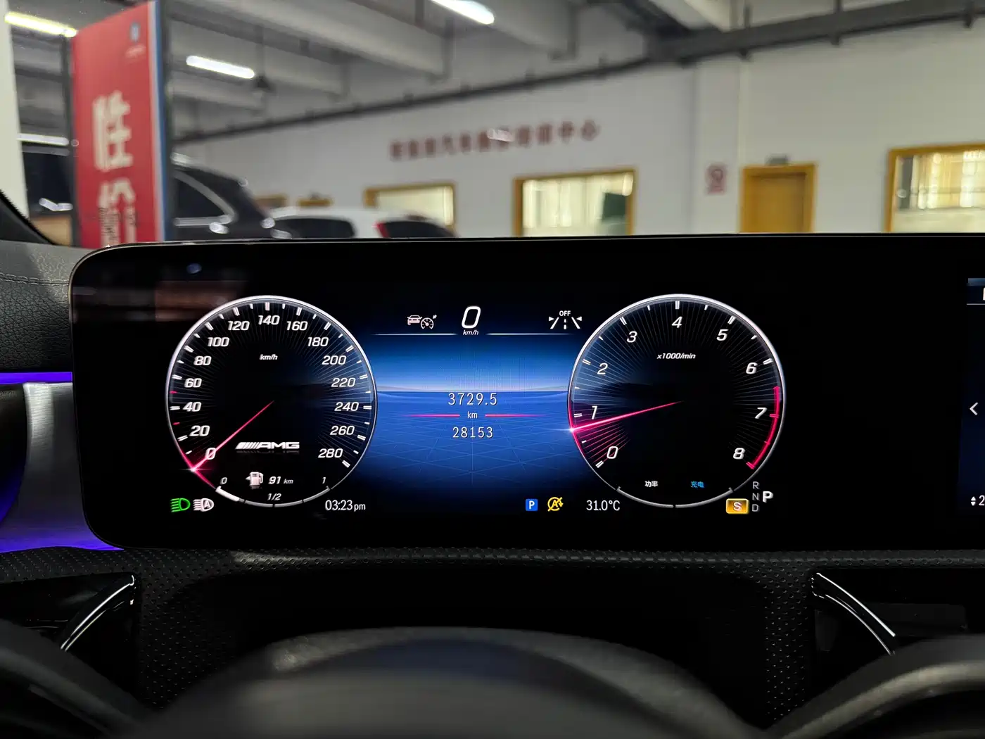 Mercedes-Benz A-Class AMG 2024 Facelift AMG A 35 L 4MATIC фото 19