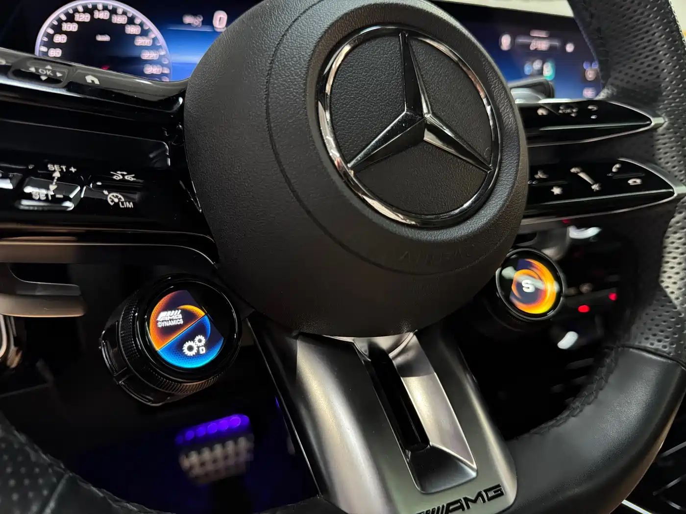Mercedes-Benz A-Class AMG 2024 Facelift AMG A 35 L 4MATIC фото 14