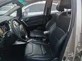 Фото 15 - Geely Vision X3